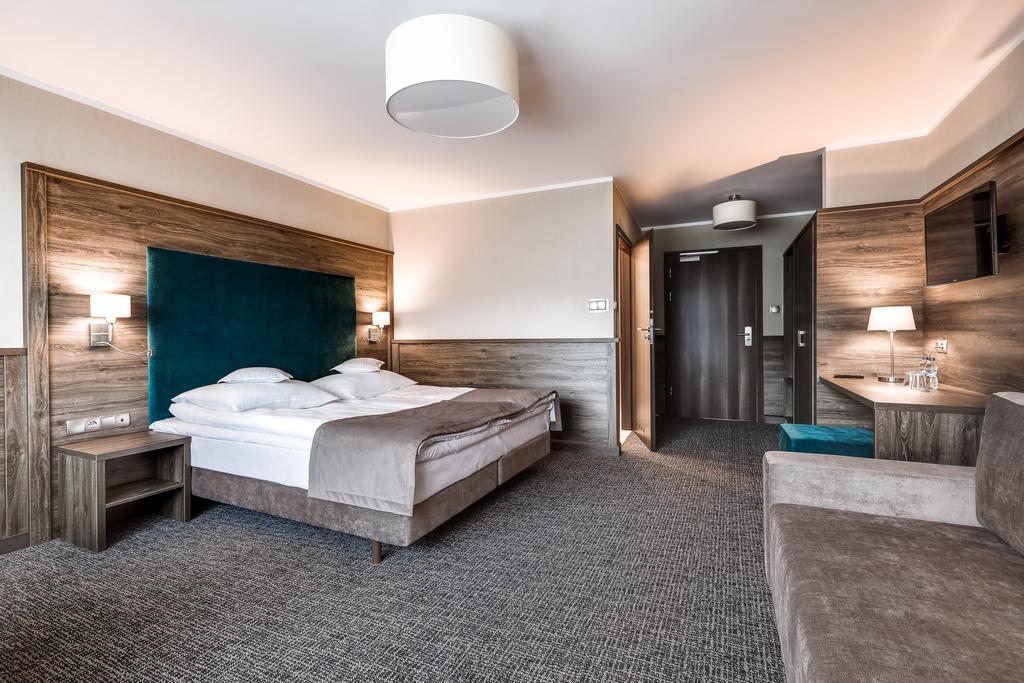 Hotel Konradowka Wellness & Spa - 300 Metrow Do Centrum Karpacz Room photo